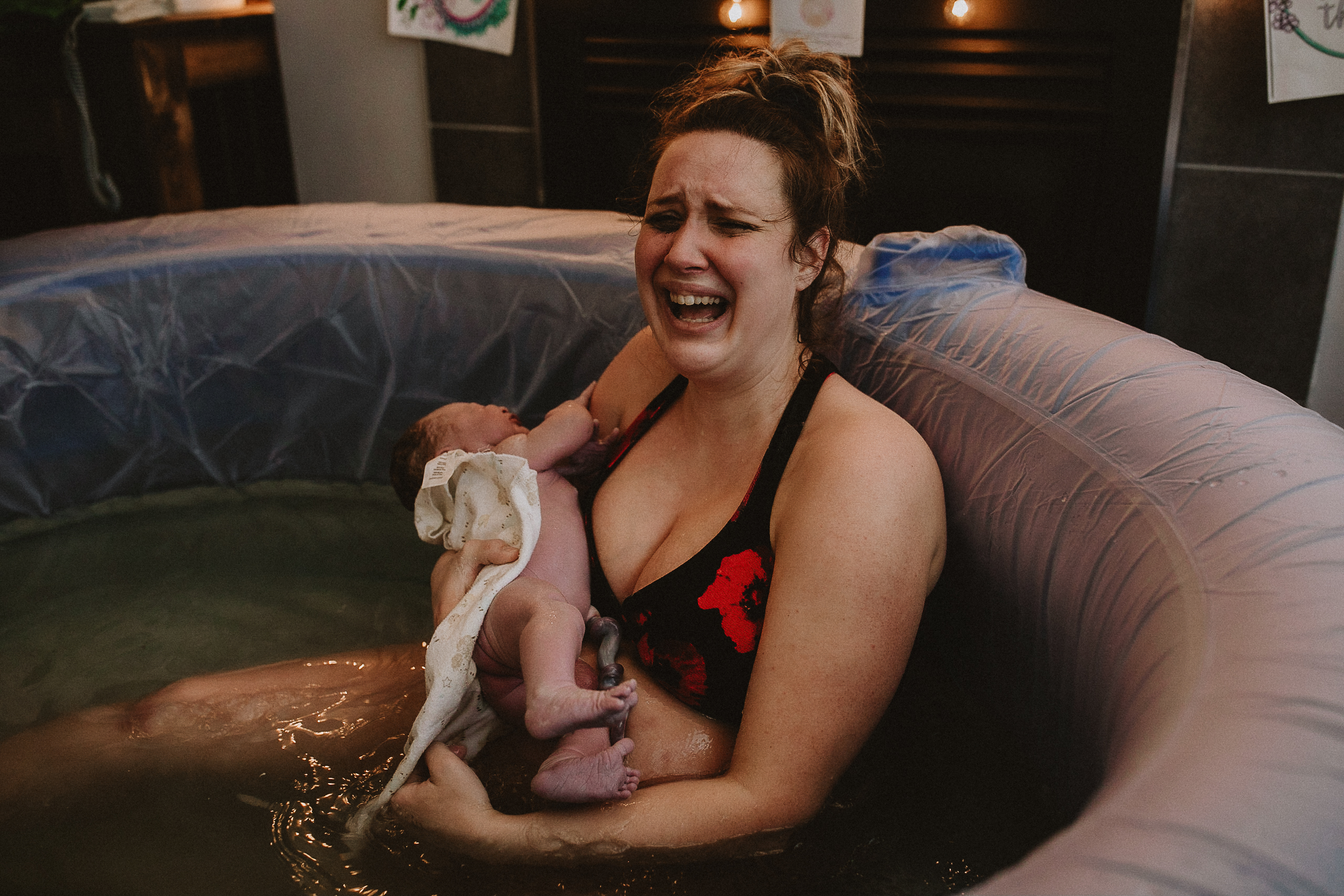 Mom finds out she had her first boy : home water birth | edmonton birth photographer